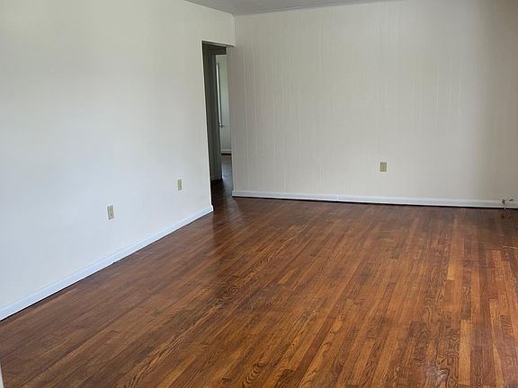 5th image of 1411 E Lawndale Dr