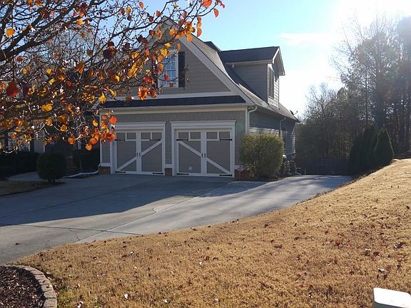 5th image of 624 Richmond Pl