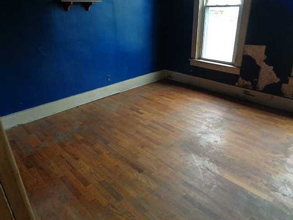 5th image of 1105 Covington Ave
