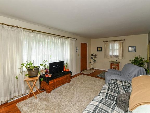 4th image of 1576 Wilsonway Dr