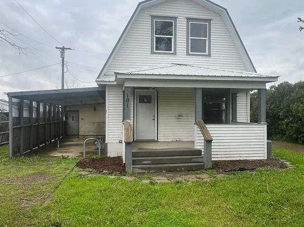 101 3rd St, Epping, ND 58843