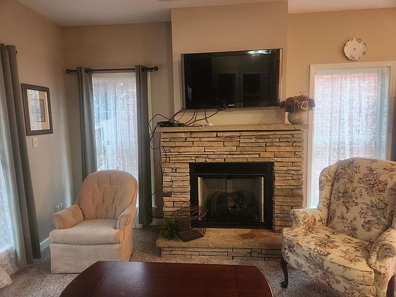 3rd image of 234 Rolling River Ln
