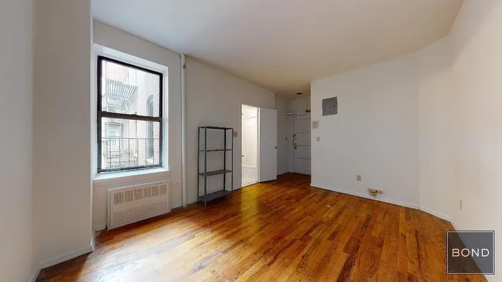 Rented by Bond New York | media 1