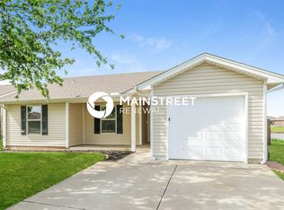 817 Eric Cir, Moore, OK 73160