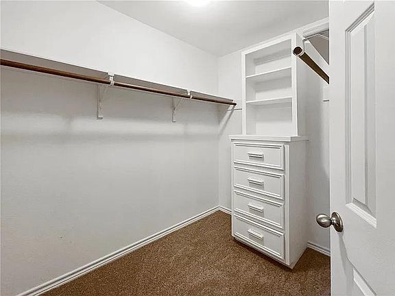 5th image of 3206 Shallow Creek Dr