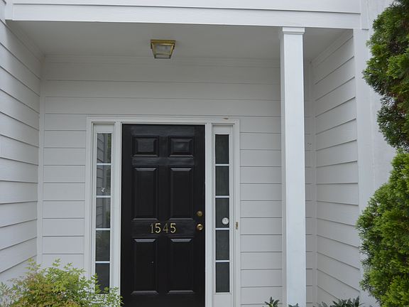 3rd image of 1545 River Main Ct
