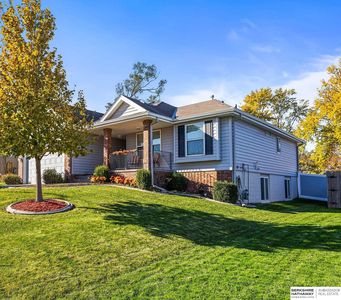 7822 S 75th Ave, La Vista, NE, 68128