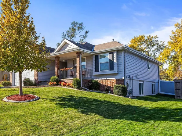 7822 S 75th Ave, La Vista, NE 68128