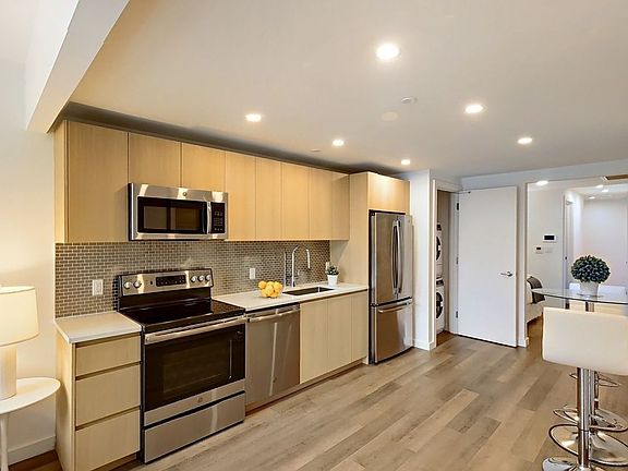 4th image of 814 Amsterdam Ave #5FF