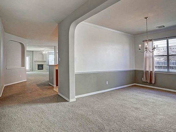 5th image of 2815 Lost Field Ln
