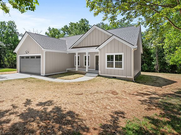 3rd image of 275 Brookfield Cir