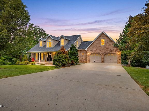 2nd image of 512 Wood View Ct