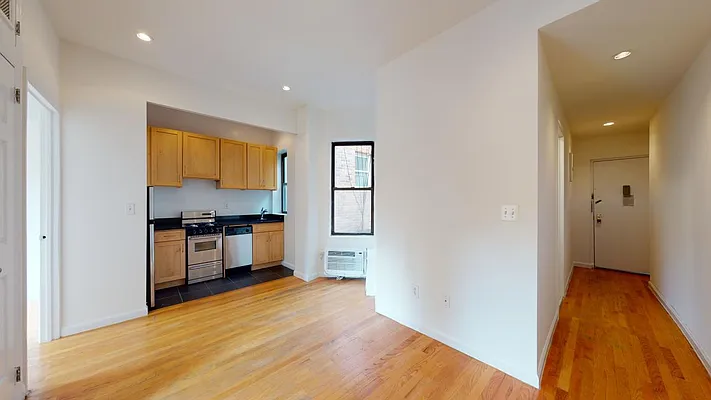 Rented by Bond New York | media 12