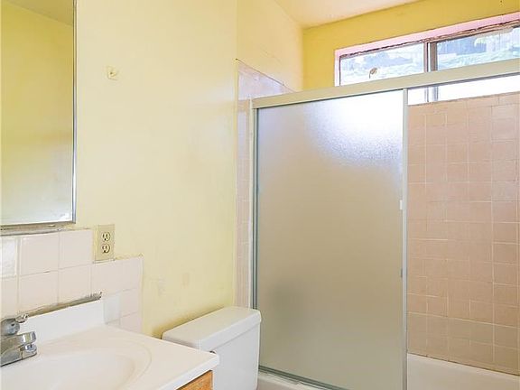 5th image of 4528 Waldo Ct