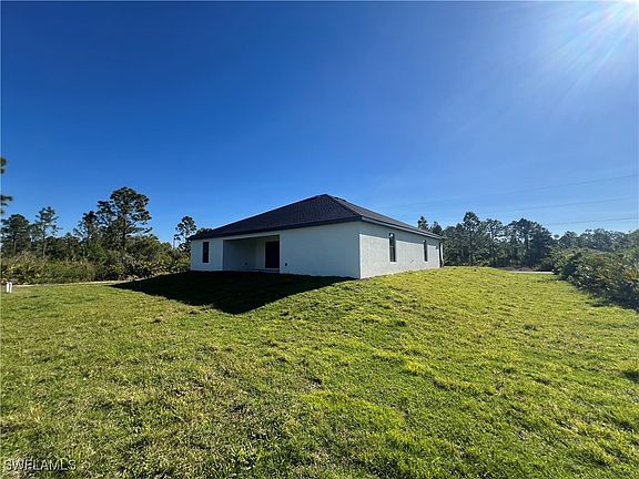5th image of 913 Hibiscus Ave
