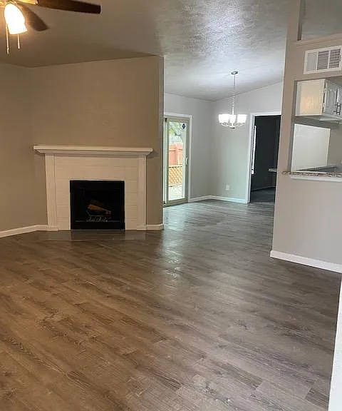 Forest Creek Dr — Photo 2
