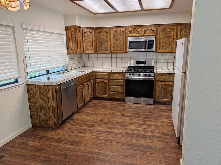 3118 Moraga Ct — Photo 4