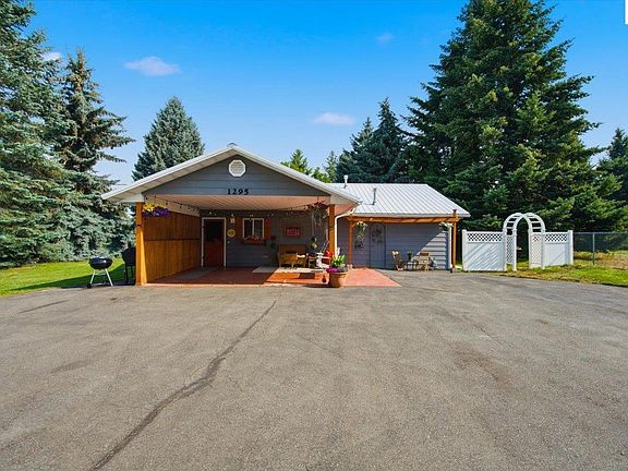 3rd image of 1295 E Timber Ln