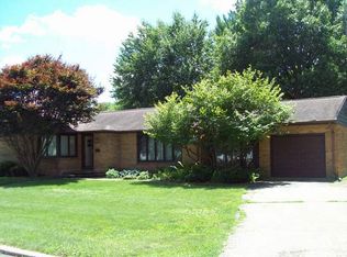 521 E Wall St, Morrison, IL 61270