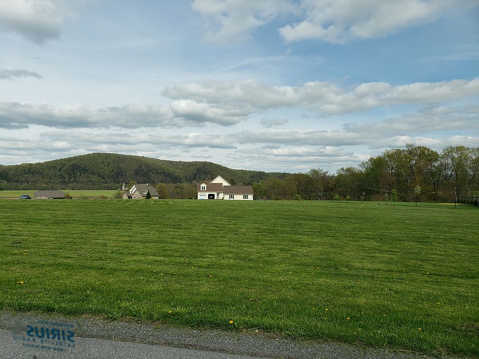 1st image of 10 Kennedy Dr