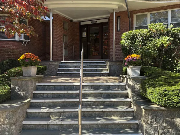 235 Garth Road #A6G, Scarsdale, NY 10583