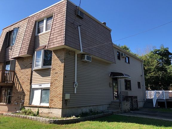 2nd image of 101 Moreland St