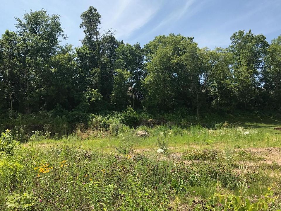 1st image of 702 Knollwood Dr