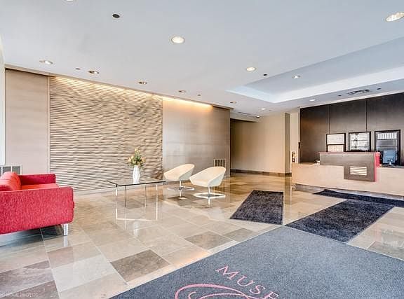 5th image of 1841 S Calumet Ave #1200