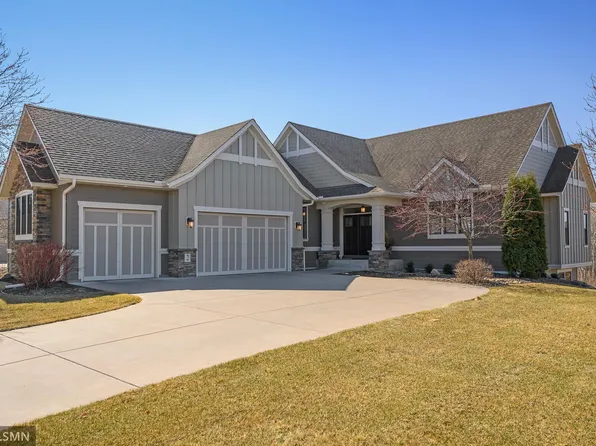 2 Osprey Ct, North Oaks, MN 55127