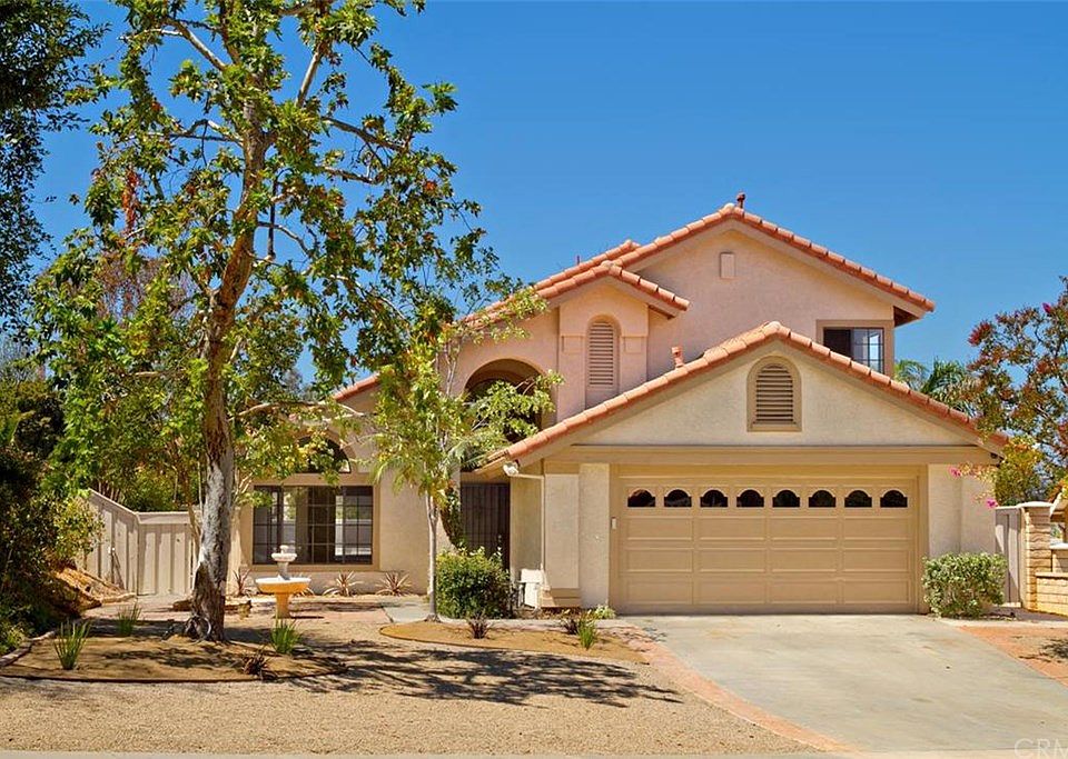 1st image of 39983 Calicia Ct