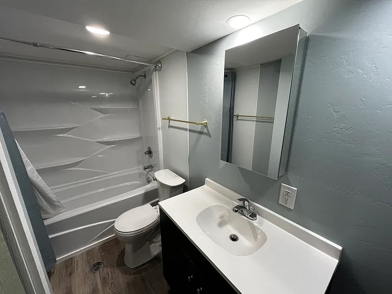 1536 Main St #E — Photo 17