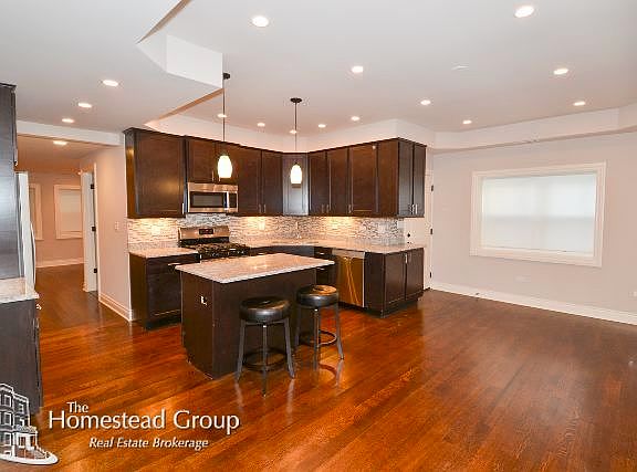 5th image of 4208 N Sacramento Ave #1FRONT