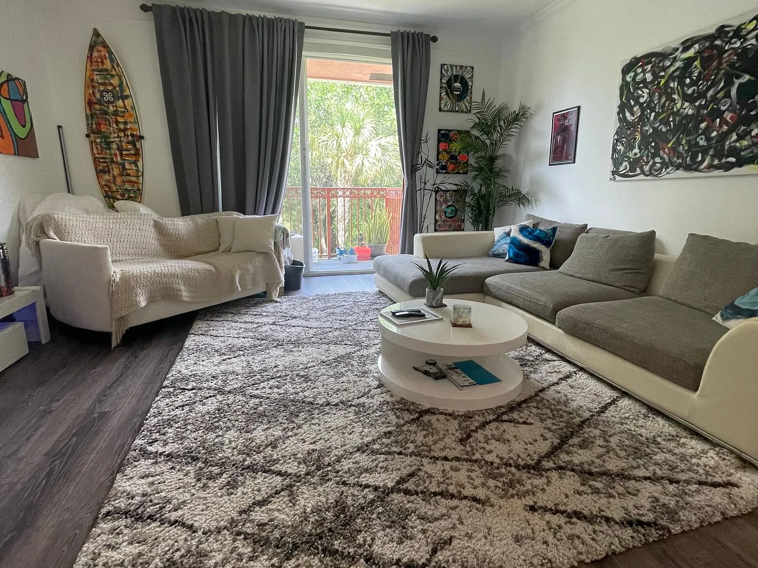 3 bed, 1454 sqft, $4,100 — Photo 1
