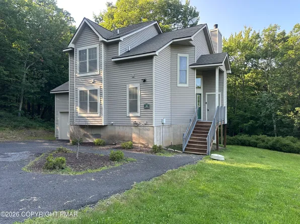 2210 Camelback Dr, Tannersville, PA 18372