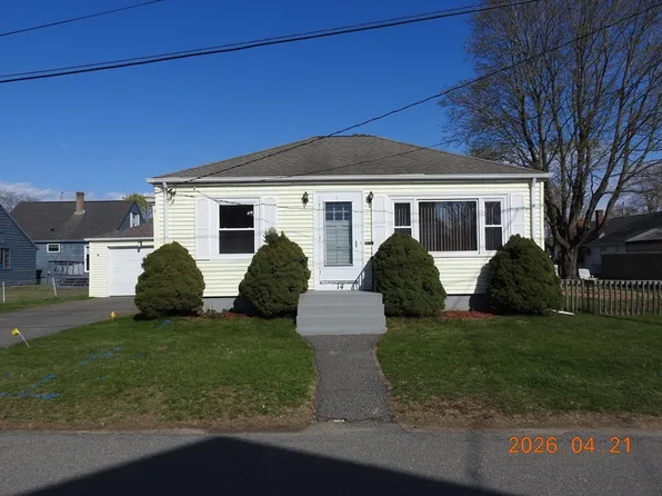 14 McCallion St, Swansea, MA 02777