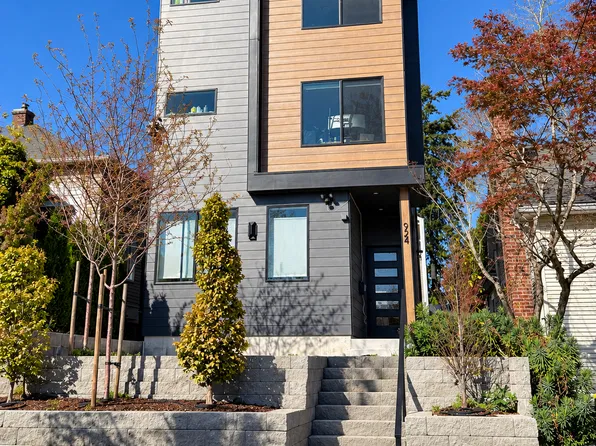 924 N 78th St, Seattle, WA 98103