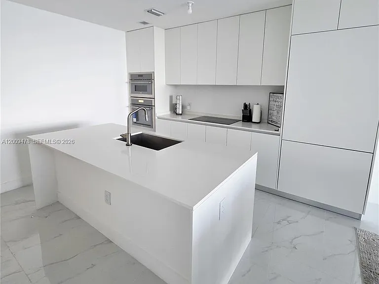 700 NE 24th St #3903 — Photo 12