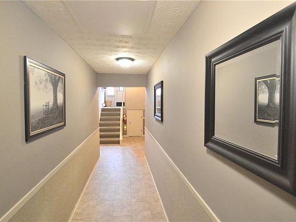 4th image of 2520 Flintridge Dr