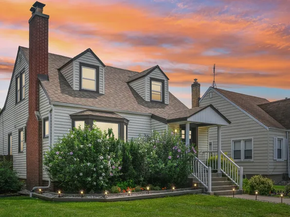 3849 N Pioneer Ave, Chicago, IL 60634