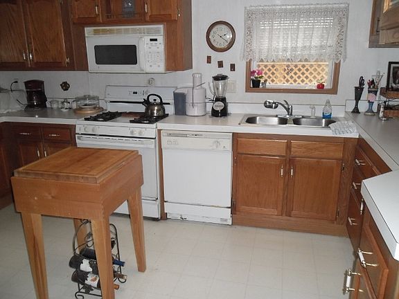 5th image of 121 Big Circle Dr