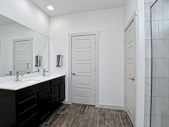 4th image of 4612 Oxgang Dr
