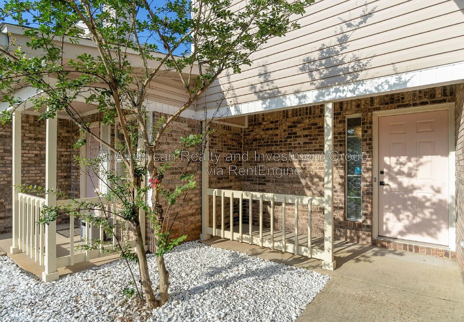 3 bed, 2.5 bath, 1289 sqft, $1,900 — Photo 3