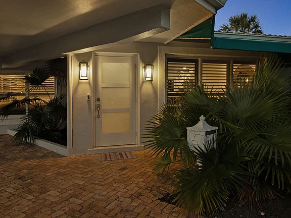 4th image of 2041 NE 60th Street