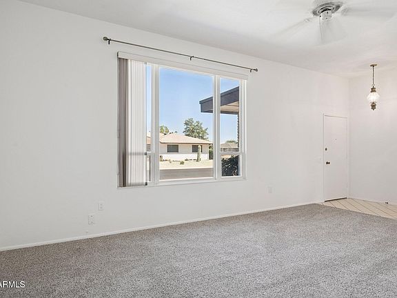 4th image of 9405 W ROLLING HILLS Drive