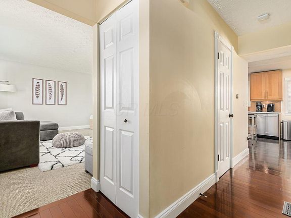 5th image of 1863 Seabright Ct