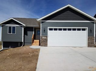5326 Darian St, Rapid City, SD 57703