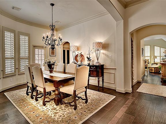 5th image of 11 Carlyle Pl