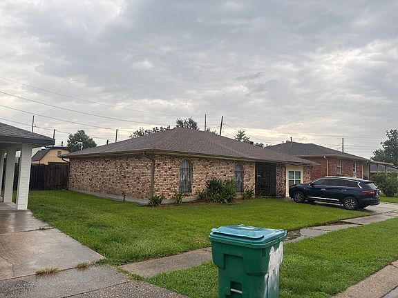 3rd image of 213 Willowbrook Dr