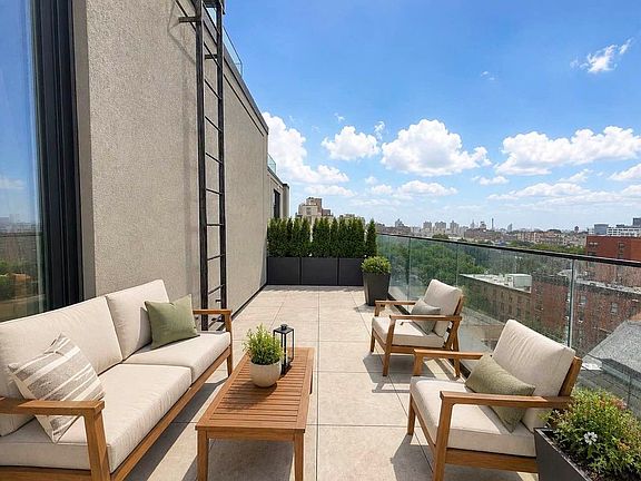 3rd image of 151 Carlton Ave #8J