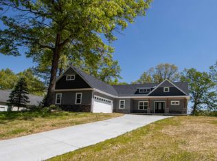2078 Scenic Hills Dr, Jackson, MI
